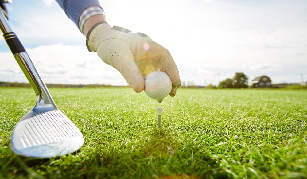 preparing-golf-ball-2021-09-24-02-55-51-utc-1