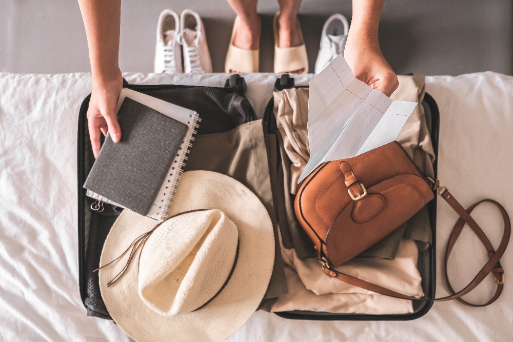 travel-staycation-local-travel-new-normal-girl-tr-2022-10-20-20-53-33-utc-1