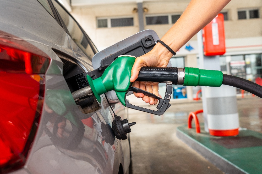 woman-refueling-gasoline-at-gas-station-in-fuel-cr-2022-06-28-03-09-30-utc-1